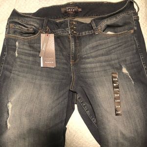 Torrid Plus Dark Washed, Disressed Jeggings NWT